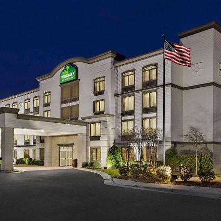 Hotel Wingate By Wyndham Southport Extérieur photo