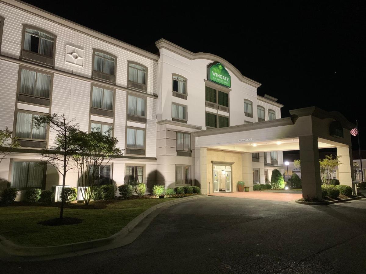 Hotel Wingate By Wyndham Southport Extérieur photo