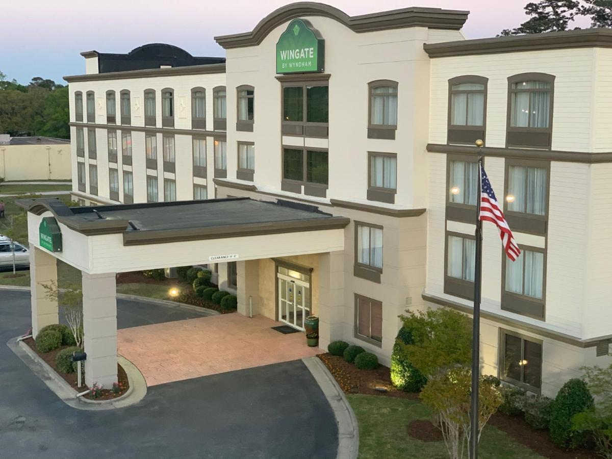 Hotel Wingate By Wyndham Southport Extérieur photo