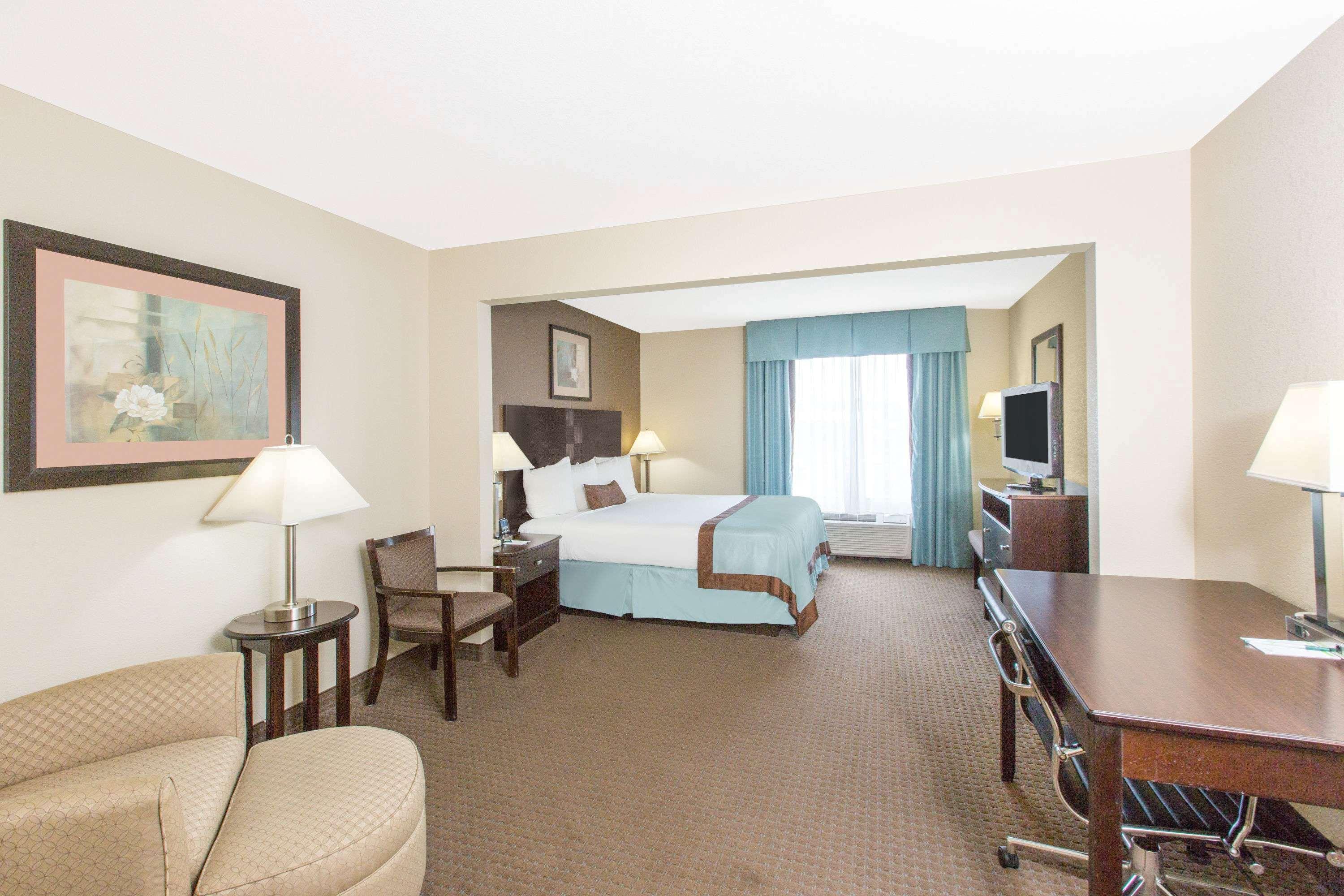 Hotel Wingate By Wyndham Southport Extérieur photo