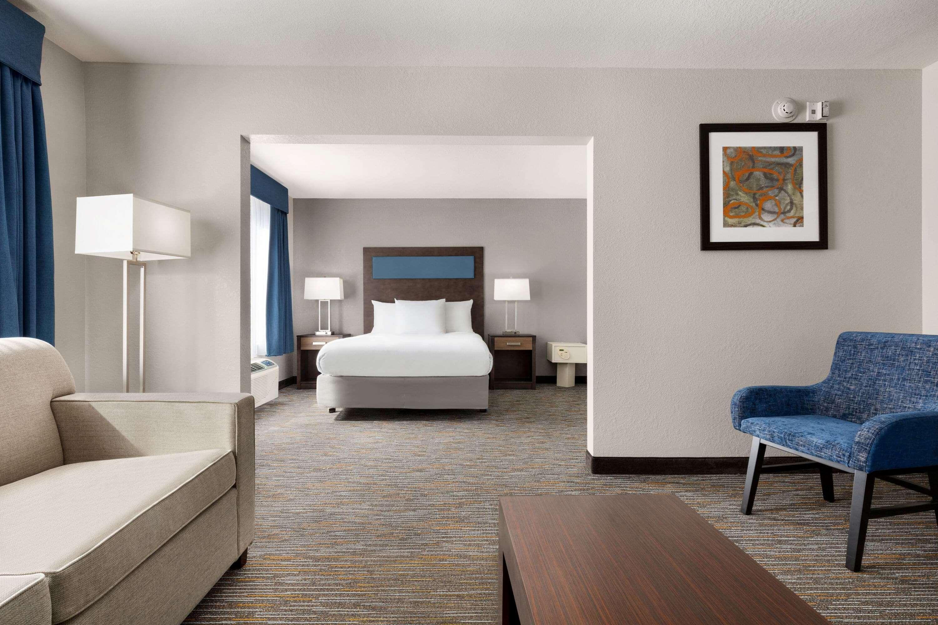 Hotel Wingate By Wyndham Southport Extérieur photo