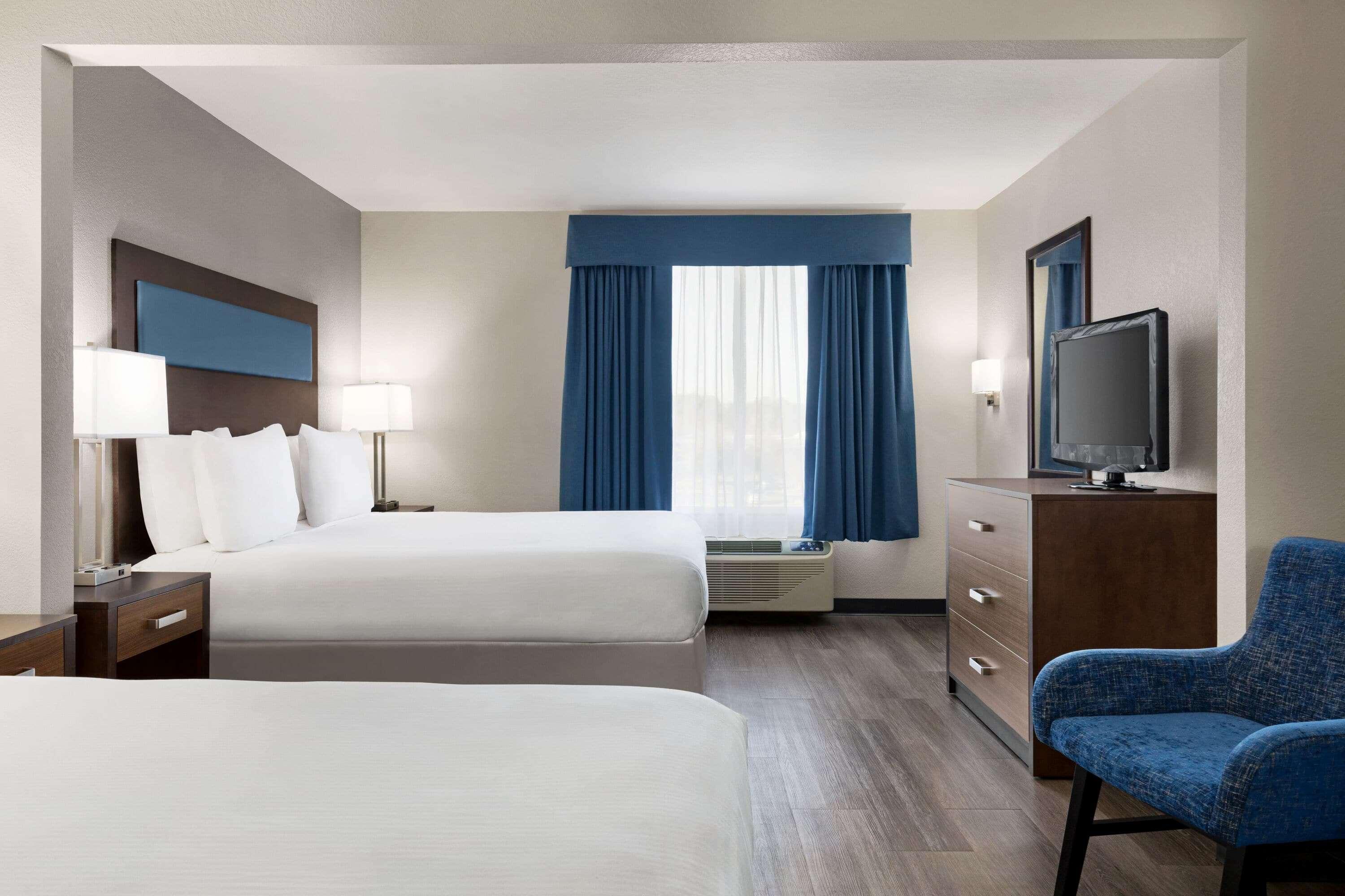Hotel Wingate By Wyndham Southport Extérieur photo